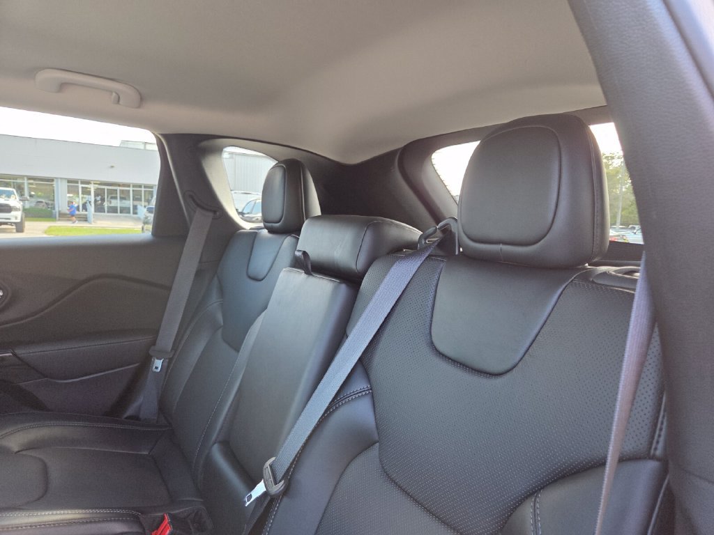 Used 2023 Jeep Cherokee Altitude Lux AWD/4WD image 22