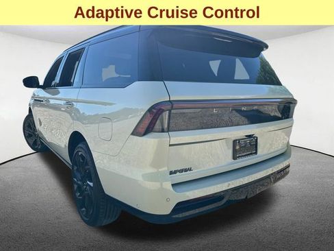 Used 2025 Lincoln Navigator Black Label AWD/4WD image 10