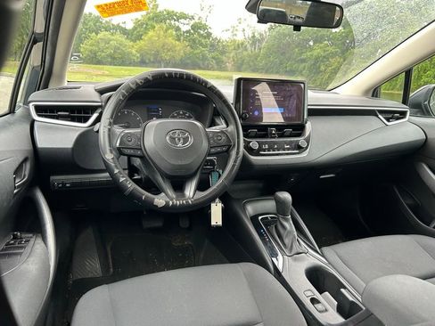 Used 2024 Toyota Corolla LE image 12