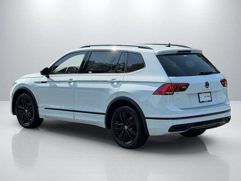 Used 2022 Volkswagen Tiguan SE R-Line FWD image 7