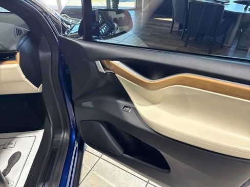 Used 2020 Tesla Model X Performance image 17