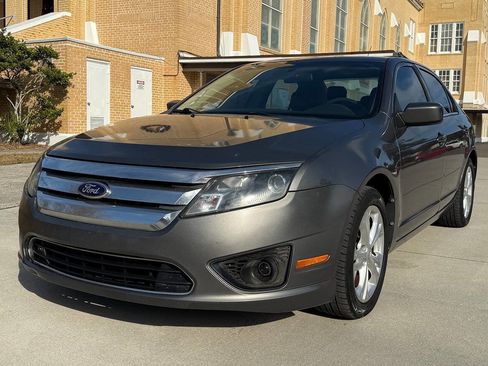 Used 2012 Ford Fusion SE image 2