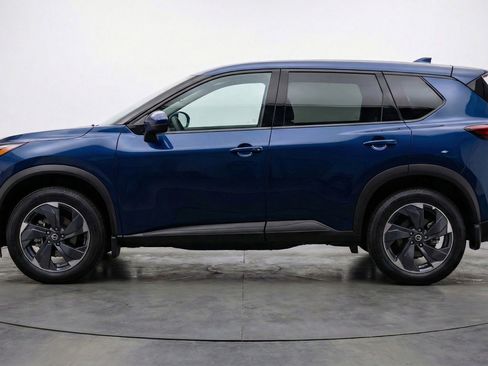 Used 2025 Nissan Rogue SV FWD image 5