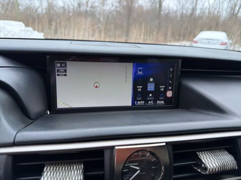 Used 2019 Lexus IS 350 AWD image 15