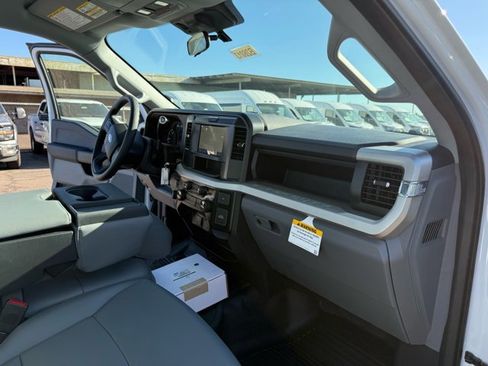 New 2026 Ford F250 XL w/ XL Chrome Package image 24