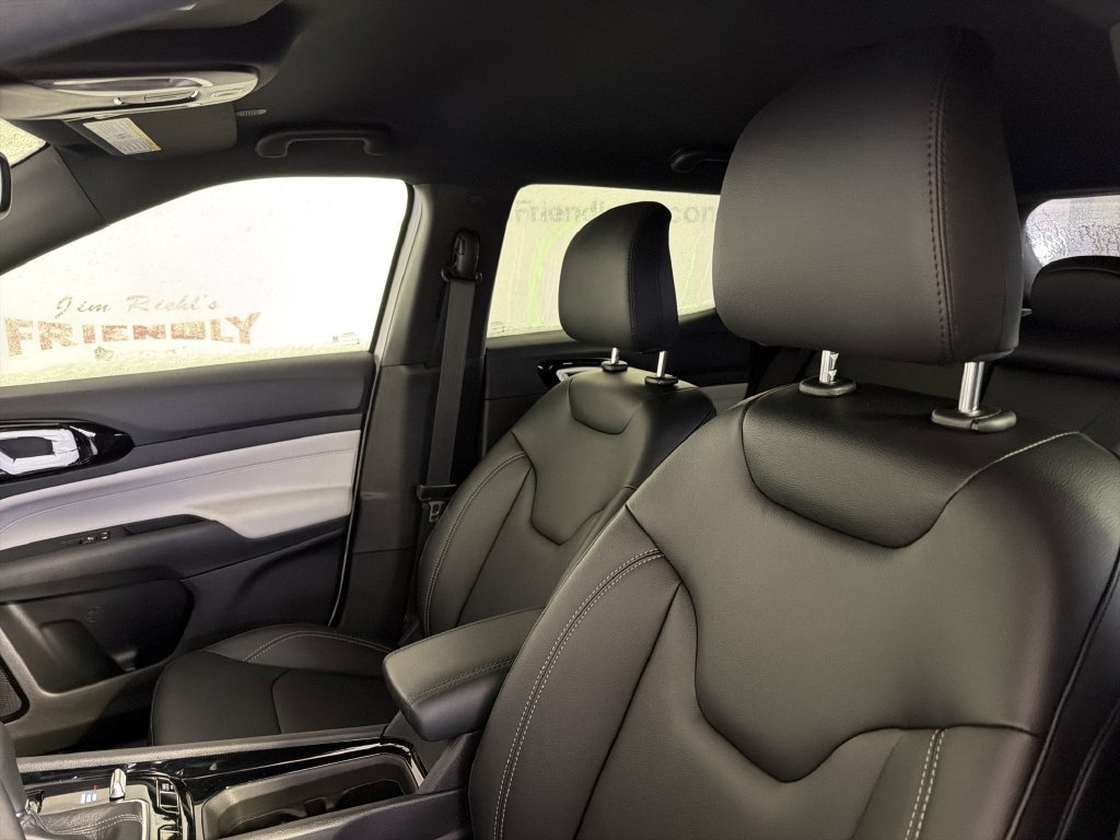 New 2025 Jeep Compass Limited AWD/4WD image 13