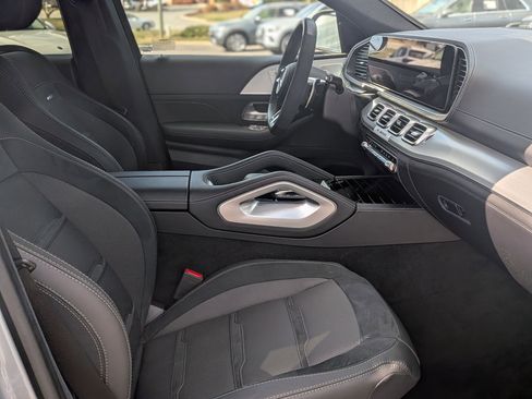 Used 2025 Mercedes-Benz GLE 53 AMG 4MATIC Coupe image 38