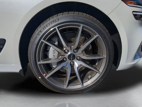 Used 2025 Genesis G70 2.5T RWD image 32