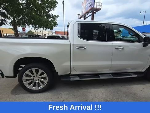 Used 2021 Chevrolet Silverado 1500 High Country w/ Technology Package AWD/4WD image 4