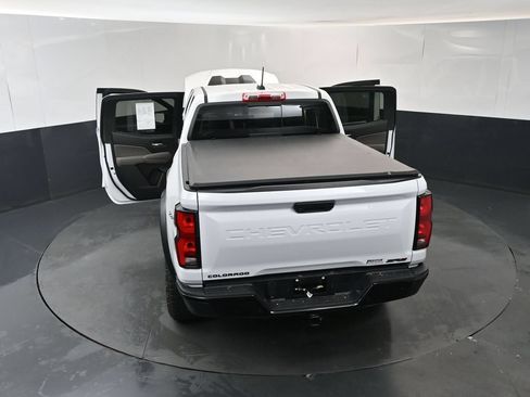 Used 2026 Chevrolet Colorado ZR2 w/ Technology Package AWD/4WD image 18