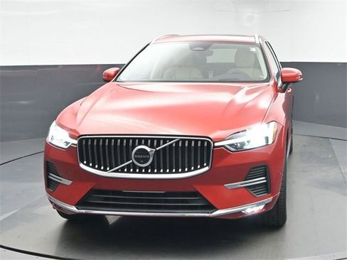 Used 2023 Volvo XC60 B5 Ultimate image 3