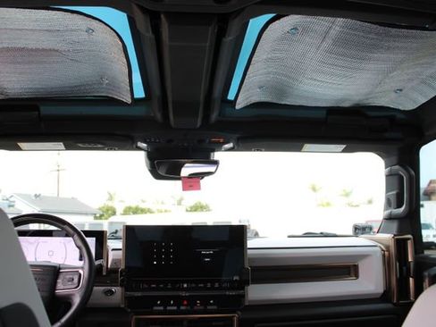 Used 2024 GMC Hummer EV 3X w/ LPO, Illumination Package image 25