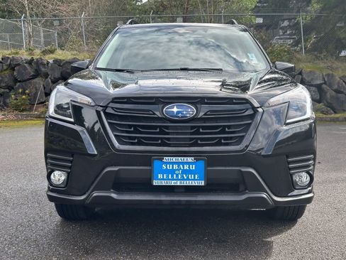 Certified 2023 Subaru Forester Premium AWD/4WD image 5