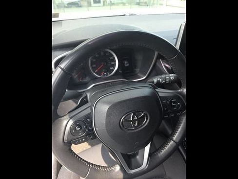 Used 2022 Toyota Corolla SE FWD image 4