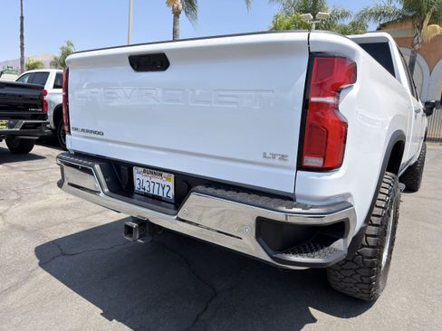 Used 2024 Chevrolet Silverado 2500 LTZ w/ LTZ Convenience Package AWD/4WD image 54