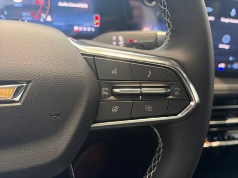New 2027 Chevrolet Traverse LT w/ Driver Confidence Package FWD image 18