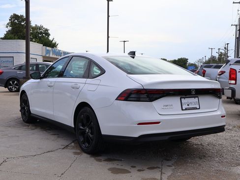 New 2025 Honda Accord SE image 5