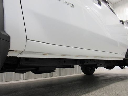 Used 2022 Chevrolet Silverado 2500 Custom w/ Custom Value Package image 18