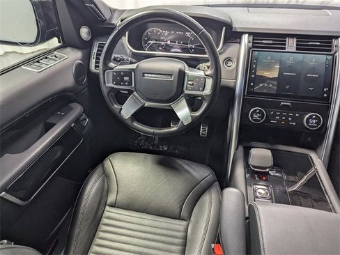 Used 2023 Land Rover Discovery S R-Dynamic image 7
