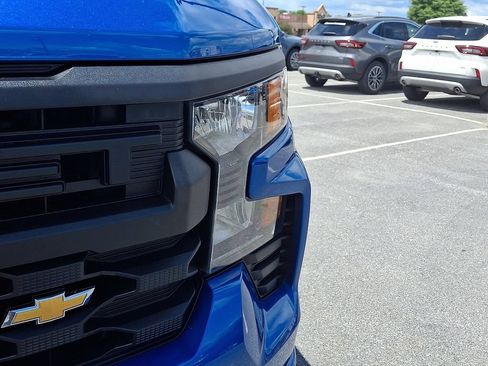 Used 2022 Chevrolet Silverado 1500 Custom AWD/4WD image 9