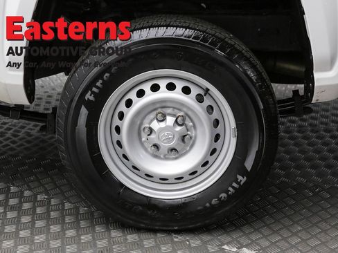 Used 2024 Toyota Tacoma SR image 8