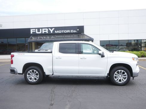 Used 2025 Chevrolet Silverado 1500 LTZ w/ LTZ Convenience Package II AWD/4WD image 1