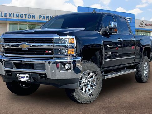 Used 2016 Chevrolet Silverado 2500 LTZ w/ Duramax Plus Package image 2