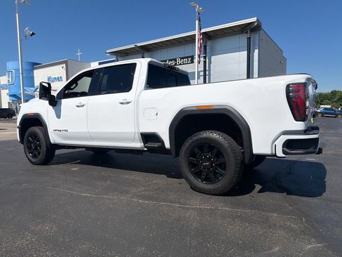 Used 2025 GMC Sierra 2500 AT4 AWD/4WD image 8