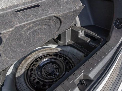 Used 2022 Chevrolet Equinox RS w/ RS Leather Package image 25