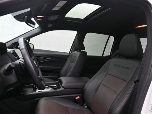 Used 2025 Honda Ridgeline Black Edition image 14