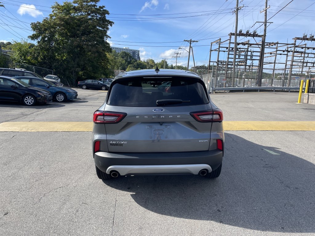 Used 2024 Ford Escape Active AWD/4WD image 4