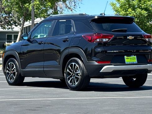 Used 2026 Chevrolet TrailBlazer LT w/ Driver Confidence Package FWD image 3