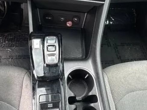 Used 2021 Hyundai Sonata SE FWD image 17