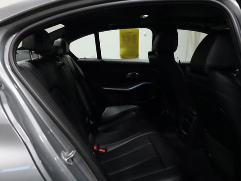 Used 2023 BMW 330i xDrive Sedan w/ Premium Package image 7