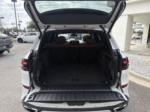 Used 2025 BMW X5 xDrive40i AWD/4WD image 23