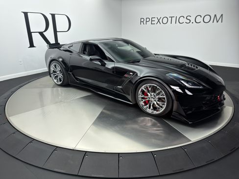 Used 2018 Chevrolet Corvette Z06 RWD image 19