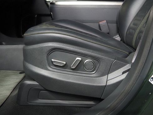 Used 2024 Rivian R1S Adventure AWD/4WD image 80