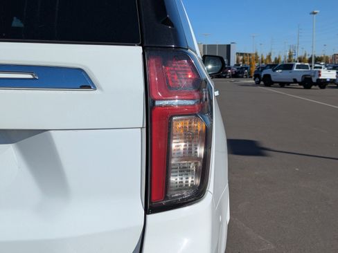 Used 2023 Chevrolet Suburban Premier image 49