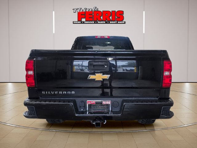 Used 2017 Chevrolet Silverado 1500 Custom w/ Custom Convenience Package AWD/4WD image 4