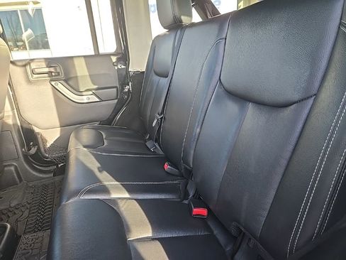 Used 2017 Jeep Wrangler Unlimited Rubicon image 20