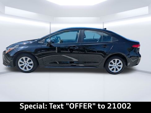 Used 2024 Toyota Corolla LE FWD image 7