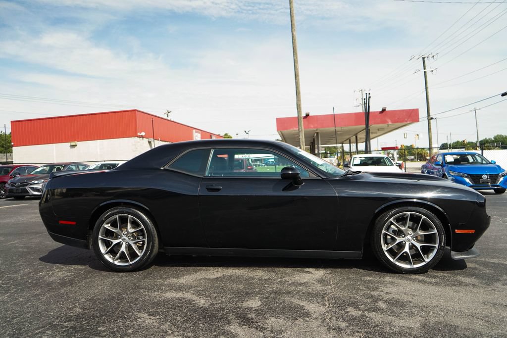 Used 2022 Dodge Challenger GT RWD image 2
