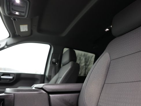 Used 2023 Chevrolet Silverado 1500 Custom image 24