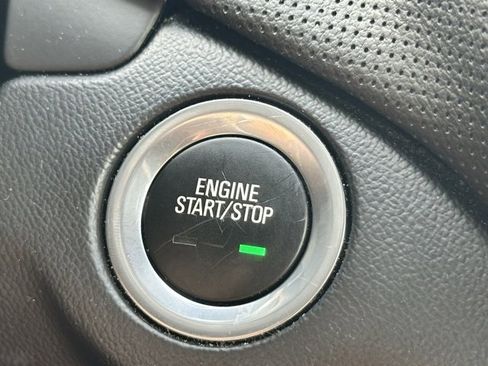 Used 2021 Chevrolet Equinox Premier image 13