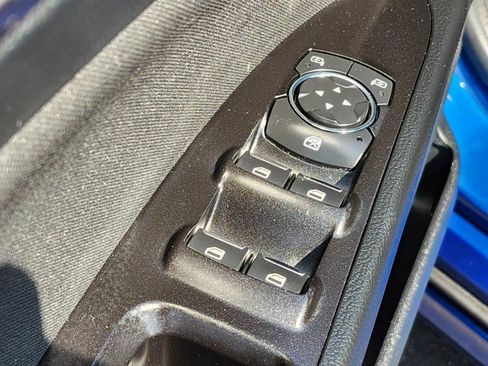 Used 2017 Ford Fusion SE w/ Fusion SE Technology Package image 17