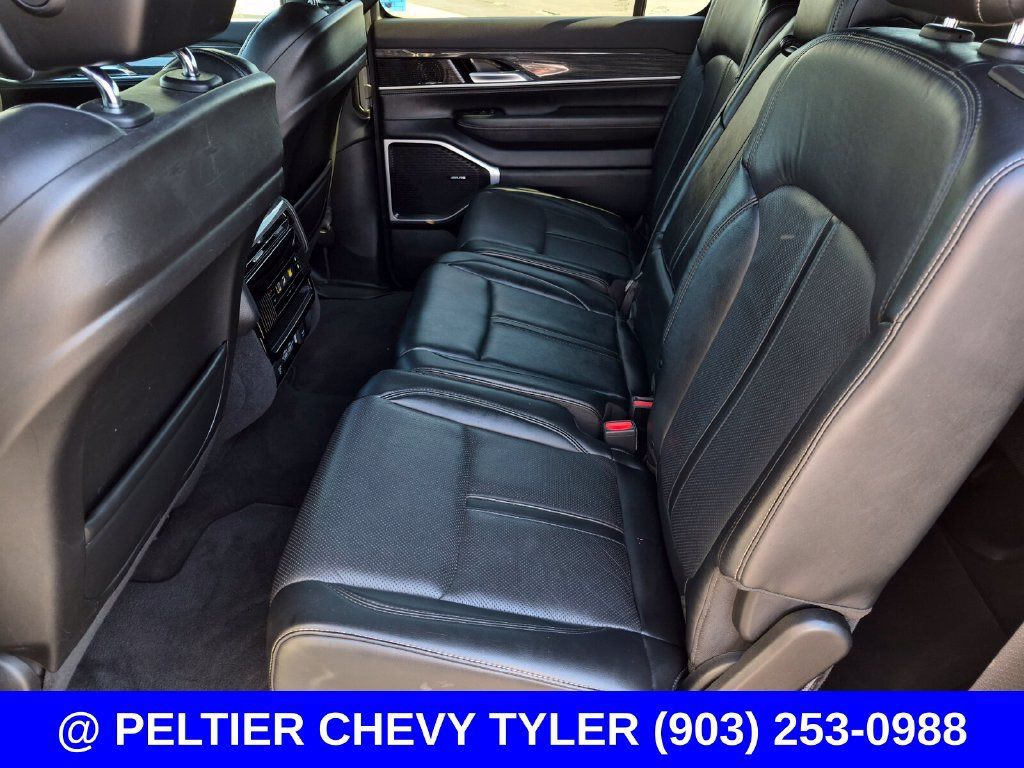 Used 2022 Jeep Wagoneer Series II RWD image 39