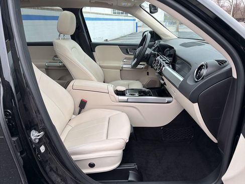 Used 2020 Mercedes-Benz GLB 250 4MATIC image 26