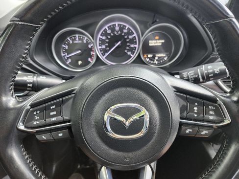 Used 2018 MAZDA CX-5 Touring w/ Preferred Equipment Package FWD image 10