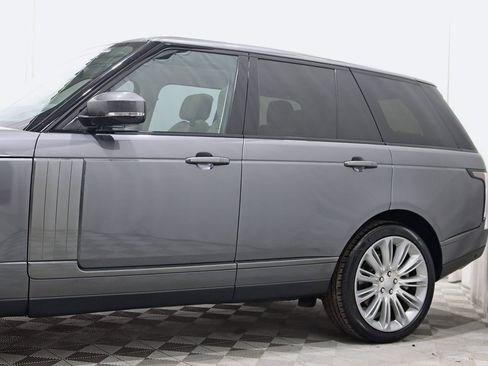 Used 2018 Land Rover Range Rover HSE image 3