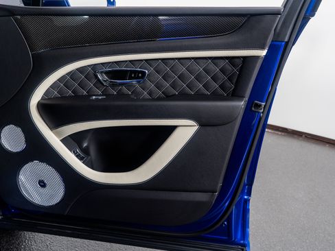 Used 2022 Bentley Bentayga Speed image 53